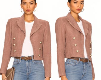 Chaqueta corta de lino rosa con doble botonadura y botones dorados para mujer de L'AGENCE, talla M.