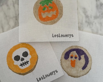 Broderie au point de croix sur le thème des biscuits d'Halloween