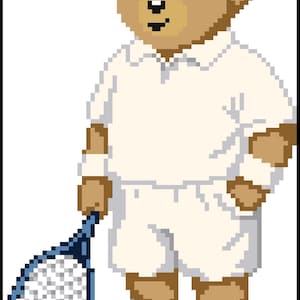 Könnte beinhalten: Pixelige Illustration eines Teddybären in Tennisbekleidung. Der Bär trägt eine weiße Kappe, ein Hemd, Shorts, Handgelenkbänder und Schuhe. Er hält einen blau-weißen Tennisschläger.