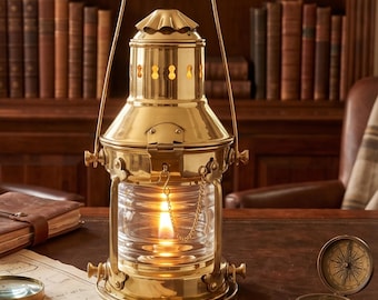 Décoration de lanterne en laiton poli, accent de lampe de table côtière, lanterne maritime vintage, maison de plage, décoration de lampe à huile