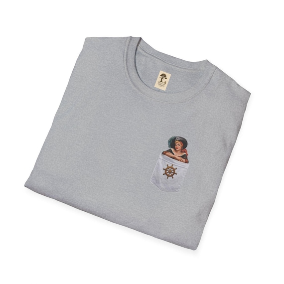 Rockabilly TShirt | Piratin in Tasche | Vintage Illustration | Kurzarm Shirt | Baumwolle 100 | Freizeitkleidung | Geschenkidee