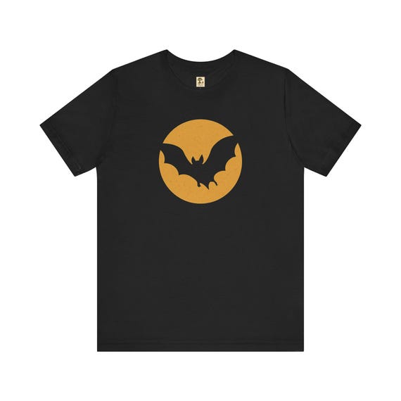 Halloween Fledermaus T-Shirt | Unisex Kurzarm Shirt | Halloween Geschenk | Sportshirt | PineAndThread