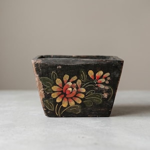 Jardinière en bois peinte à la main des années 1940, cache-pot d'art populaire, décoration champêtre française