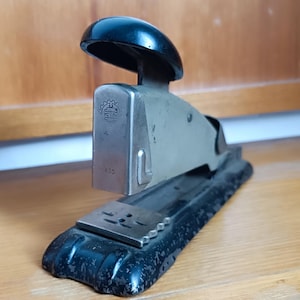 Vintage KIN Stapler 405 - 1970s Czechoslovakian All-Metal Office Stapler – Industrial Desk Décor & Retro Office Supply - Kin stapler