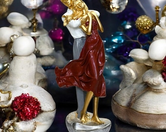 Handmade Dancing Couple Resin Figurine: Romantic Home Decor, valentine day gift