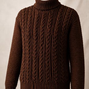 Puede incluir: Un suéter de cuello alto color marrón oscuro con un patrón de tejido de cable vertical en la parte delantera y puños y dobladillo acanalados. El texto "Easy to Use" e "Instant Download" es visible en la esquina superior izquierda.