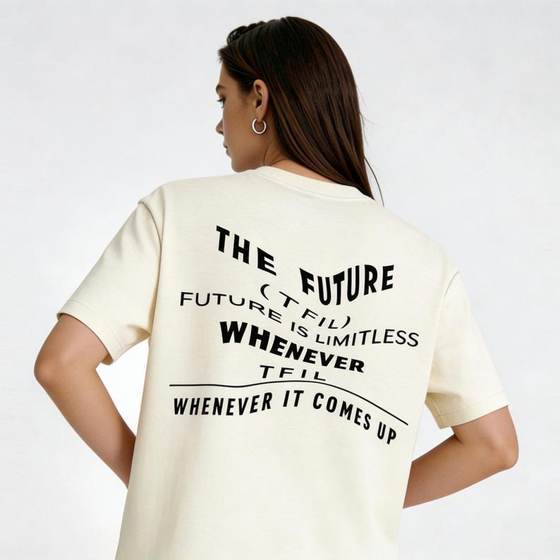 Camiseta Future Boxy Tee, manga corta Sorona Cooling, UPF50+, 240 g, algodón, estampado de letras en arco, corte relajado. imagen 1