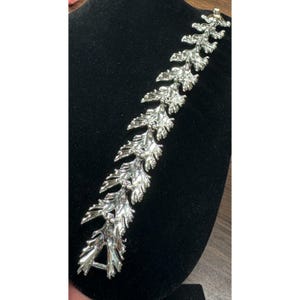 Vintage Lisner Silver Tone Leaf Link Bracelet, Textured Foliage Bracelet, Signed Mid Century Costume Jewelry, 7 Inch Statement Bracelet