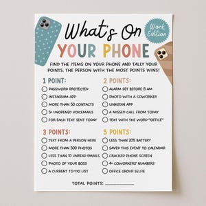 Peut inclure: Une feuille de jeu blanche intitulée "What's On YOUR PHONE" avec un graphique de téléphone bleu sarcelle et un graphique de téléphone marron. Le jeu répertorie les valeurs de points pour diverses activités liées au téléphone.