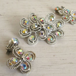 Swirl Brooch and Earrings Set - Vintage Aurora Borealis Celestial Rhinestone Jewelry - 1960s Mid Century Jewelry Set