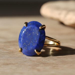 Prachtige ring met de geboortesteen van september · Lapis lazuli ring · Ring met natuursteen · Zilveren ring · Zilveren cocktailring · Edelsteenring afbeelding 9