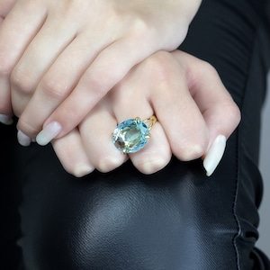 Blauer Topas-Gold-Cocktailring · Solitär 4-Zackenring · November Birthstone Ring · Oval Cut Topaz Ring · 18k Statement Ring
