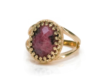 Pink Gold Rhodonite Ring · Rose Gold Gemstone Ring · Feminine Ring For Mom · Everyday Oval Ring · Gifts With Engraving