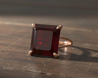 Quadratischer Granatring · Januar Birthstone Ring · Tiefroter Granatring · Quadratischer Edelsteinring · Roségold-Statementring