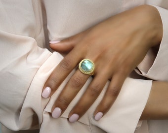 Labradorite Ring · Gold Ring · Flashy Ring · 14k Yellow Gold · Statement Ring · Cocktail Ring · Gemstone Ring