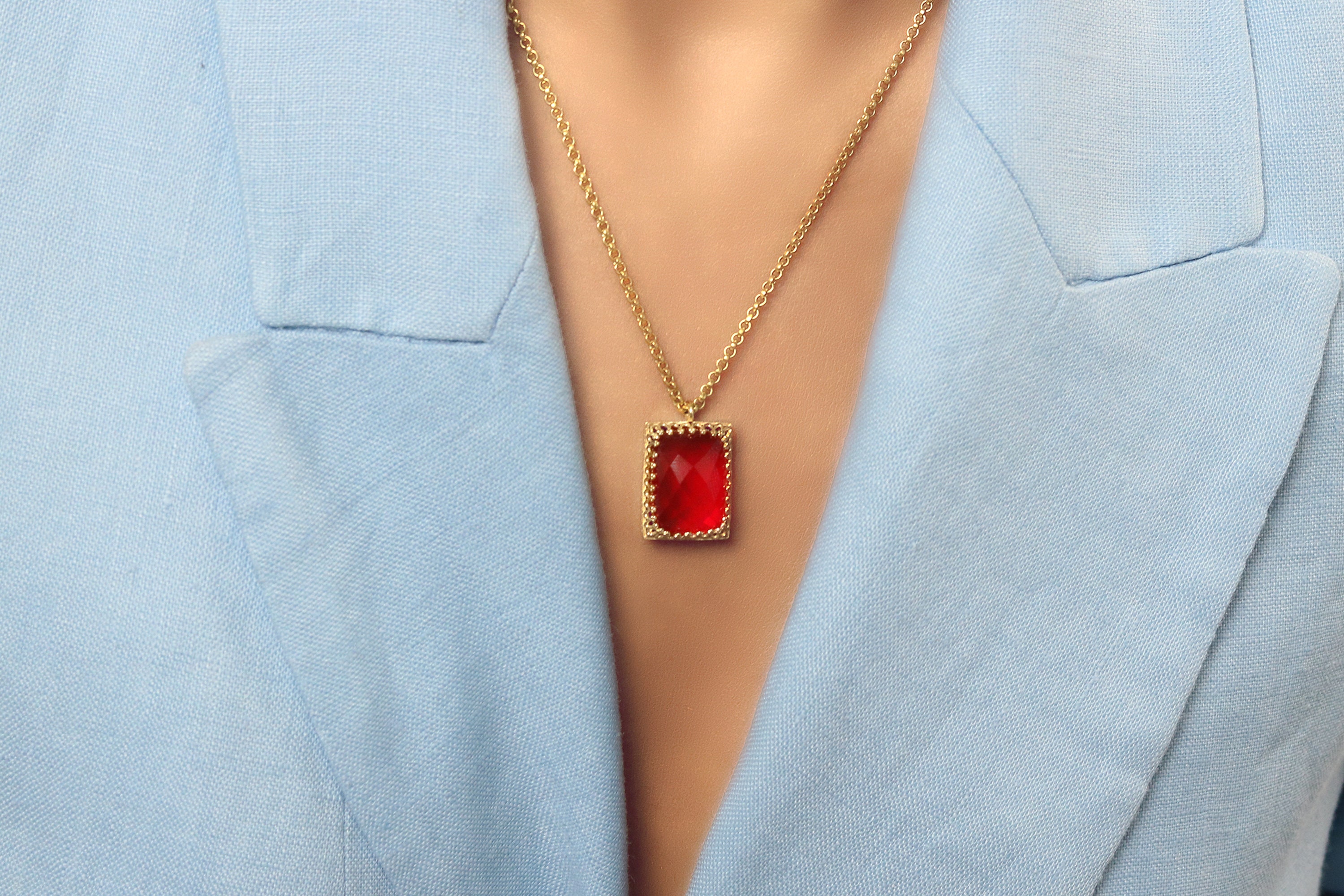 Ruby Necklace Red Ruby Coin Pendant Necklace Pink Crystal Medallion Girlfriend Gift July Birthstone Gold Filled Box Chain Christmas Gifts Sieraden Kettingen Kristallen kettingen 