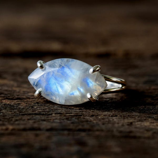 Anillo de piedra lunar arcoíris 925 · Talla marquesa · Banda ancha de plata · Estilo llamativo