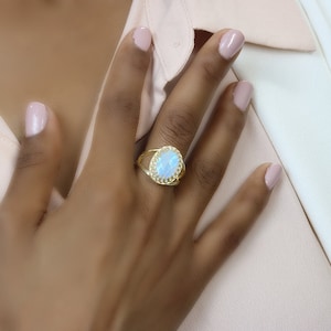 Gold Moonstone Ring · Oval Ring · Gemstone Ring · Semiprecious Ring · Victorian Ring · Vintage Ring · Rainbow Moonstone · Gold Ring