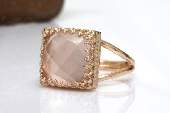 Rose gold pink quartz ring deals