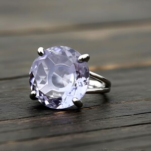 Anillo de tanzanita de talla redonda · Regalo de piedra natal de diciembre · Anillo de piedra vermeil de 18k · Joyería grabada imagen 11