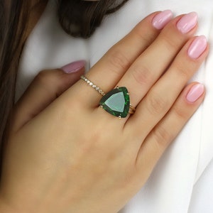 Trillion Emerald Ring · Gold Triangle Ring · Gifts For Mom · May Birthstone Gift · Vintage Green Emerald Ring