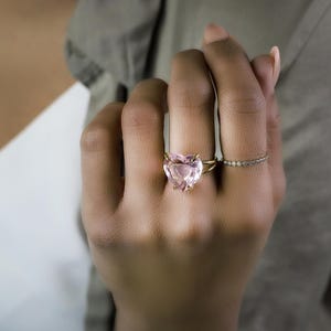 Rosenquarz Herz Ring · Rosa Edelstein Cocktail Ring · Selbstliebe Gold gefüllt Ring · Prong Set 14k Gold Statement Ring