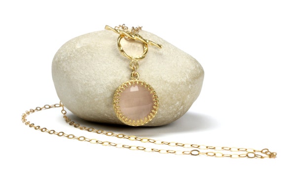 Rose quartz necklace,love stone pendant,toggle necklace,gold necklace,yellow gold chain necklace,gemstone necklace
