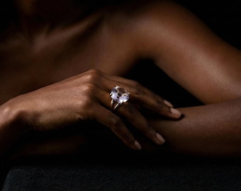 Anillo de tanzanita de talla redonda · Regalo de piedra natal de diciembre · Anillo de piedra vermeil de 18k · Joyería grabada