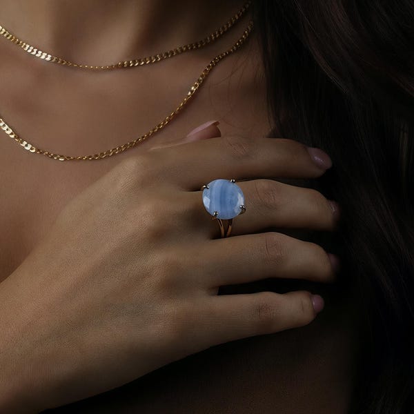 Anillo de ágata azul con encaje · Anillo de cóctel de talla redonda · Anillo de oro con gema · Anillo de piedra preciosa · Anillos semipreciosos