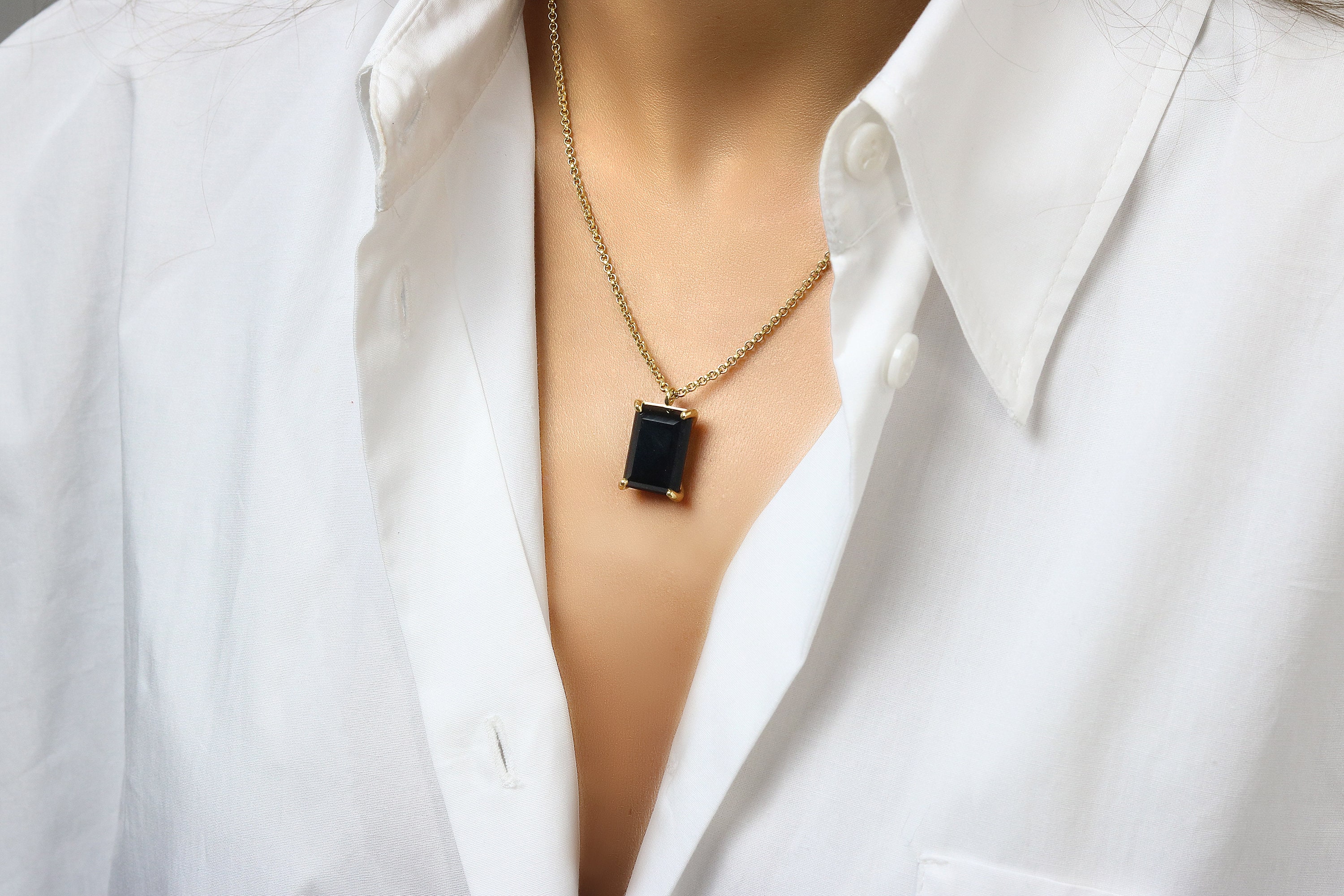 Gold Necklace with Square Onyx Pendant 24 Inches / 60.96 cm