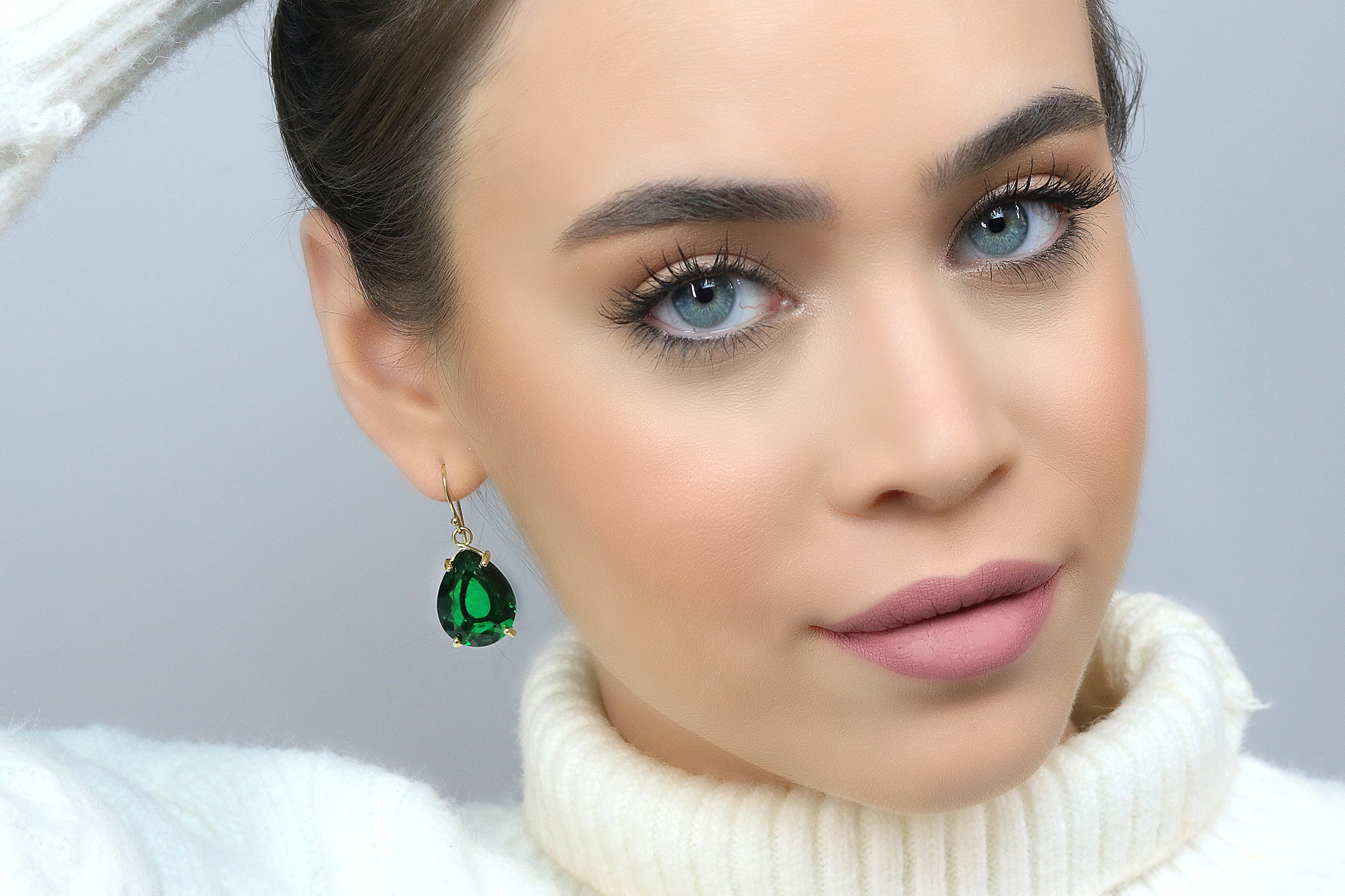 Stunning Emerald Earrings · Pear Shape Dangle Earrings · 18k Gold Gemstone Earrings · Teardrop Earrings · May Birthstone Earrings