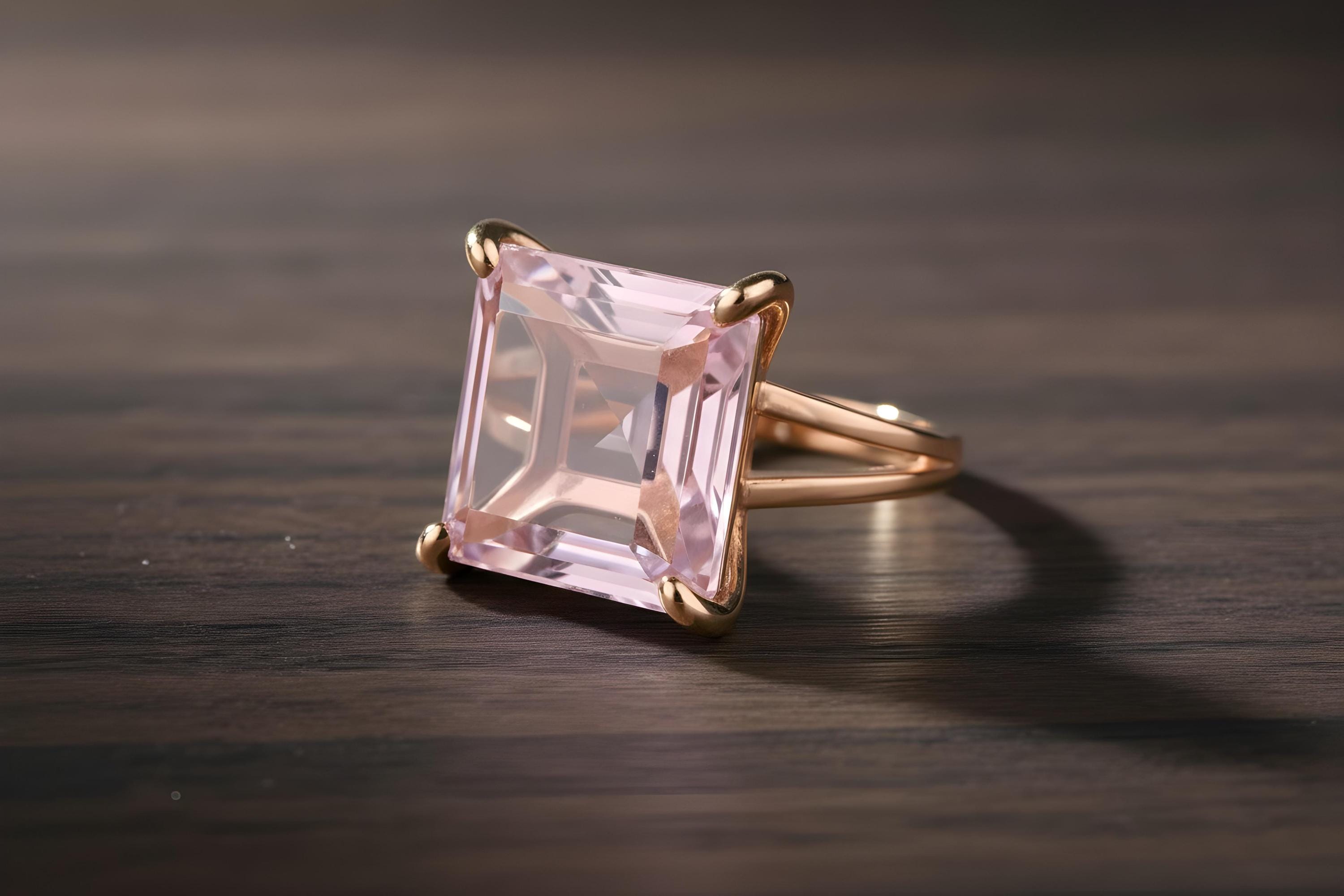 Anillo de cuarzo rosa con declaración · Anillo de amor propio