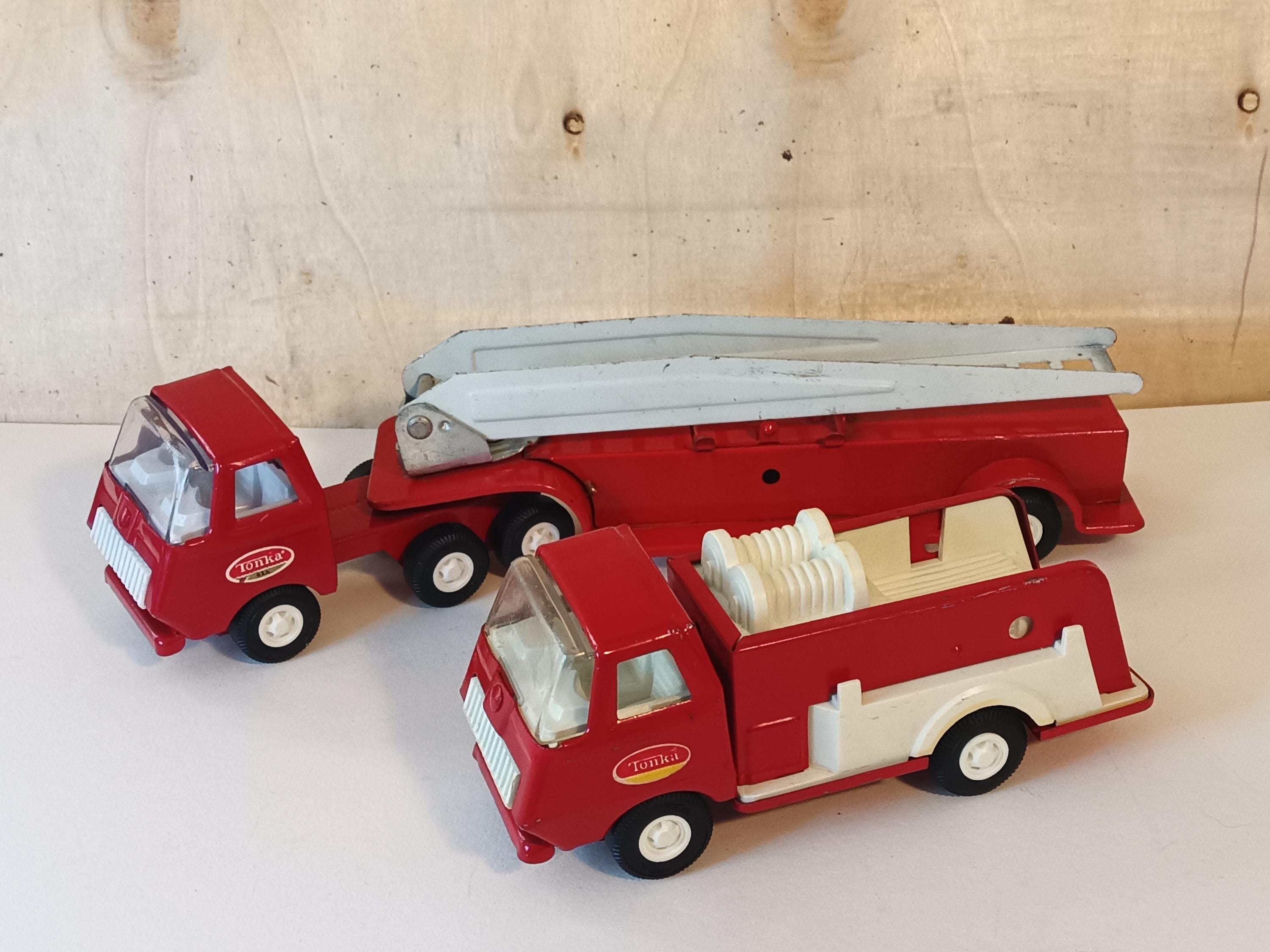 Tonka 消防車 伸縮はしご付き 約60cm Tonka 消防車 伸縮はしご付き 約60cm Tonka 消防車 伸縮はしご付き 約