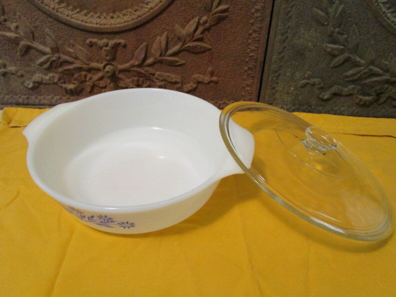 Vintage, Milk Glass,' Fire King', Ovenware, 2 QT. Baking Dish With Lid