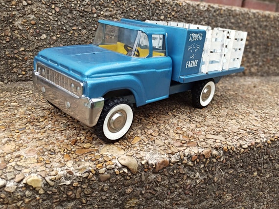 Structo Manufacturing ストラクト　ビンテージ　トラックトイ Vintage 1960's 'STRUCTO' Stake Truck! - Etsy