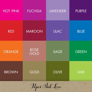 Puede incluir: Una carta de colores con veinticuatro muestras rectangulares en una cuadr&iacute;cula. Cada muestra muestra el nombre del color en texto blanco, incluyendo rosa claro, rosa fuerte, fucsia, lavanda, morado, azul marino, rosa, rojo, granate, lila, azul, cielo, blanco, naranja, oro rosa, salvia, verde, cerceta, negro, marr&oacute;n, oro, oliva, lima y plata. El texto Paper Ink Love aparece en la parte inferior.