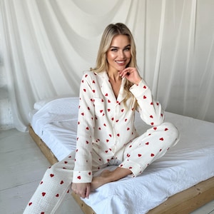 Heart Print Pajamas for Women Soft Cotton Sleepwear Comfortable Loungewear Set Cute Nightwear Perfect Gift for Her Cozy Home Clothing