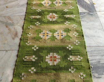 Handwoven Wool Jute Kilim Rug: Colorful Bohemian Nordic Dec