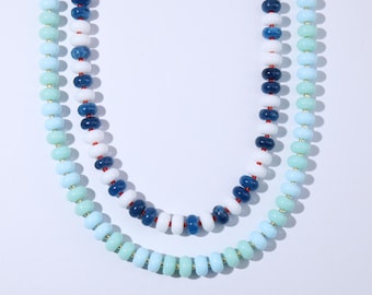 Collier bohème à plusieurs rangs de perles et pierres précieuses bleu menthe, ras-de-cou en pierres rondelles bonbon, bijou côtier fait main, cadeau d'anniversaire