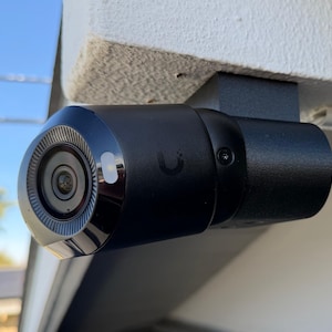 Ubiquiti G6 180 Flat Mount Gen 2 (UVC-G6-180-FM)