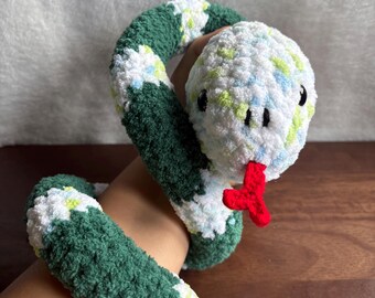 Handmade Crochet Snake Plush – Green Amigurumi Serpent