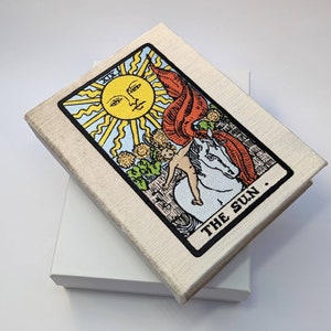 Gestickte Buchtasche Kupplungs-Andenkenschachtel Geldbörse Tarot-Karte Die Sonne