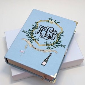 Personalisierte bestickte Hochzeitsbuchtasche Kupplungs-Andenken-Box-Geldbeutel Geldbörse mit Ihrem Monogramm / Hochzeitsdatum