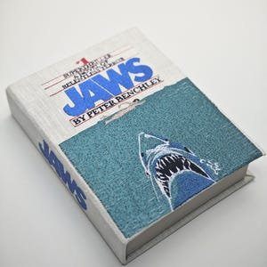 Embroidered Book Bag Jaws – Personalized Book Purse, Handmade Literary Handbag, Book Lover Gift, Custom Embroidered Wedding Clutch