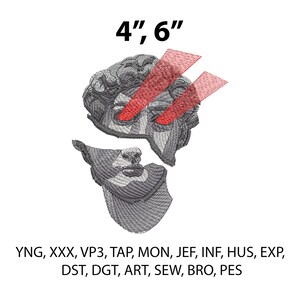 Pode incluir: Um desenho bordado de um busto clássico, com detalhes vermelhos sobre os olhos e o texto "4", 6"" no topo. Abaixo do busto estão várias abreviações de tipos de arquivo.