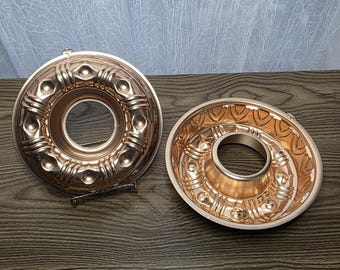 Juego de 2 moldes vintage de cobre para gelatina: moldes con forma de anillo en relieve, decoración retro para la pared de la cocina.