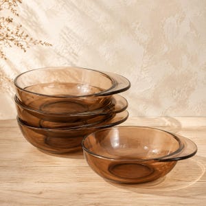 Vintage Pyrex England skålar med bärnstenshandtag, set om 4