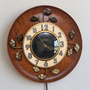 Vintage United Model 45 Electric Wall Clock Working MCM Gold Leaf Faux Wood Made in USA