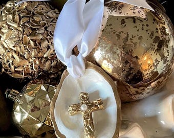 Bestselling Handmade Oyster Gold Cross