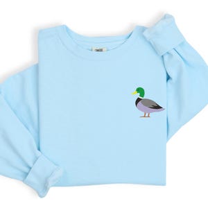 Chemise brodée de canard, sweat-shirt de broderie de poche de canard de couleur confort, cadeau d&#39;amant de nature, chemise de chasse, chemise de chasse, chemise d&#39;amant de canard